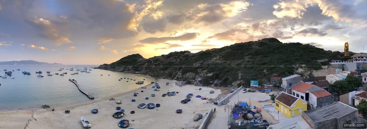 Nhon Ly Panorama, july 2018 - Vinalib Stock Pictures