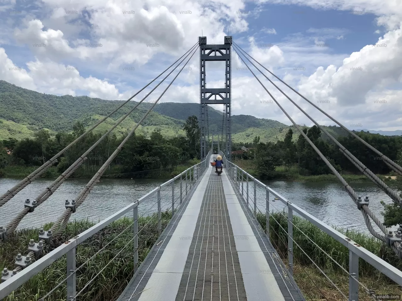 A Motorbike bridge in Binh Dinh province, Vietnam - Vinalib Stock Pictures