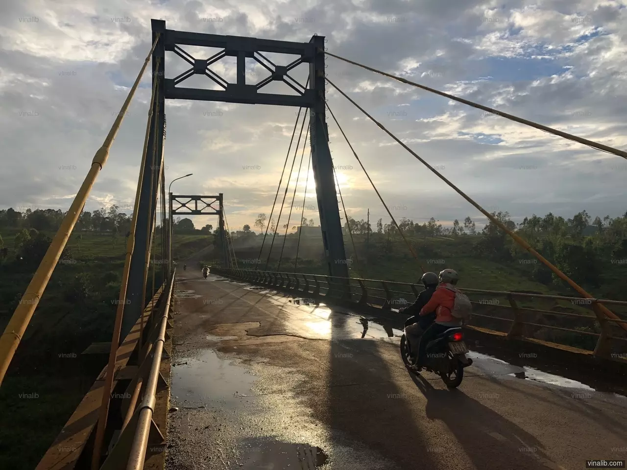 Bridge at sunset, Gia Lai province - Vinalib Stock Pictures