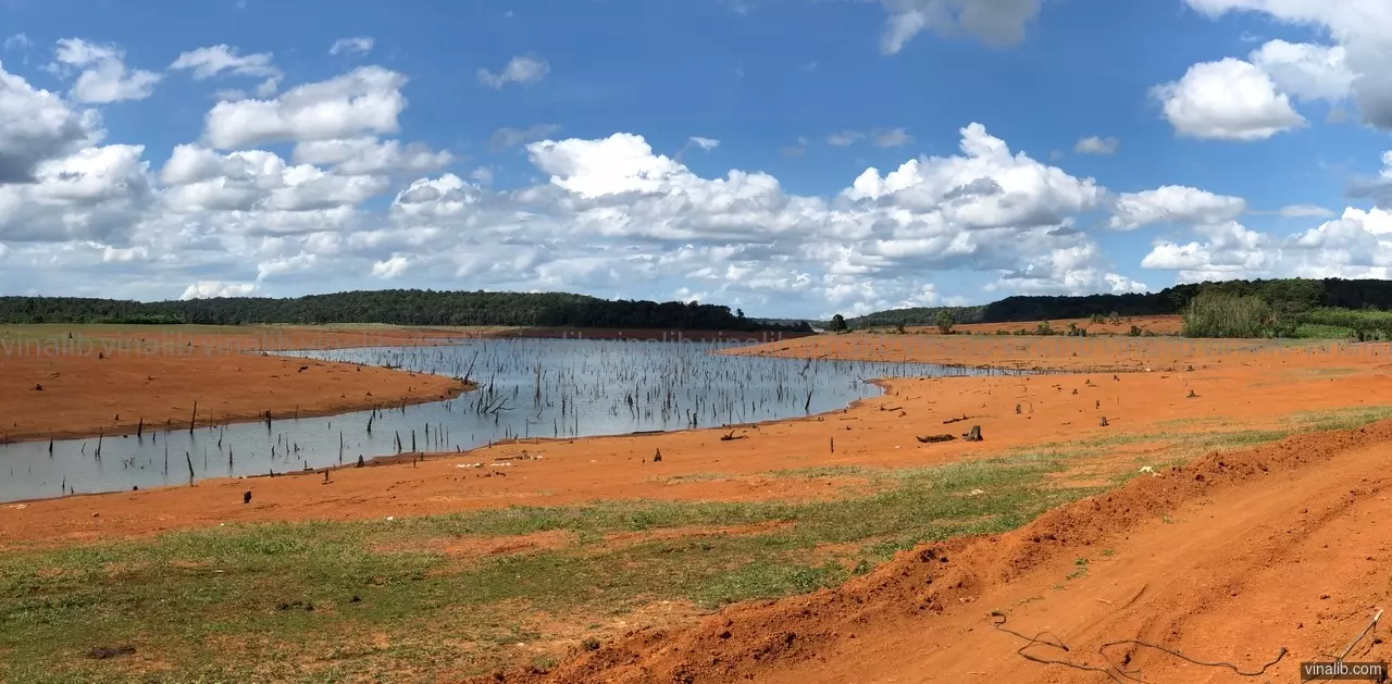 That orange earth, on the highlands of Gia Lai - Vinalib Stock Pictures
