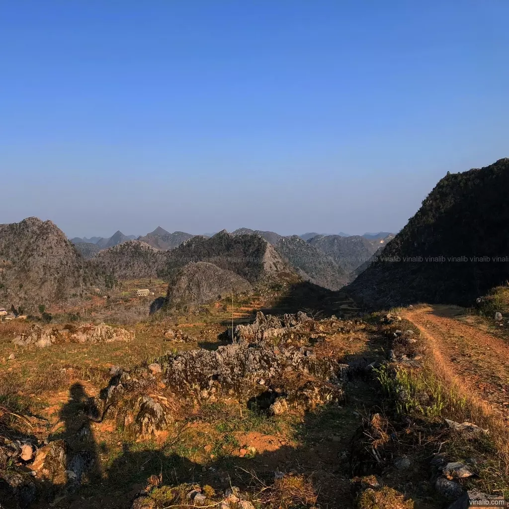 A mountain track in Ha Giang province - Vinalib Stock Pictures