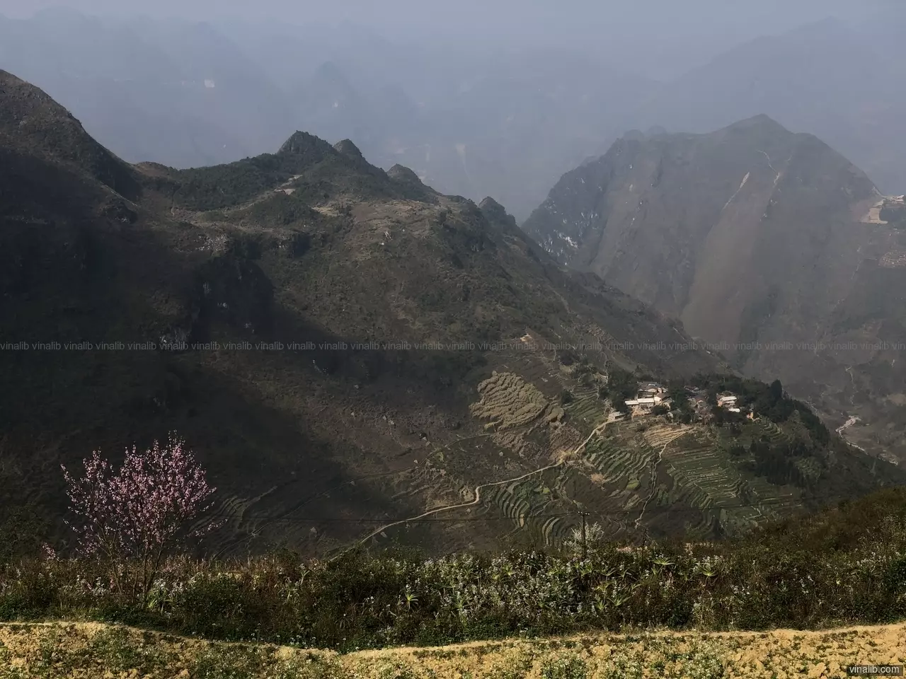 Mountains, Thuong Phuong commune - Vinalib Stock Pictures