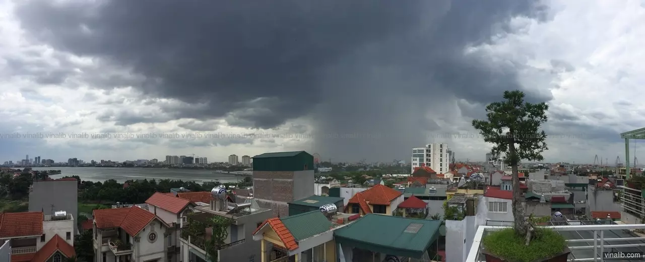Localized thunderstorm (panorama) - Vinalib Stock Pictures