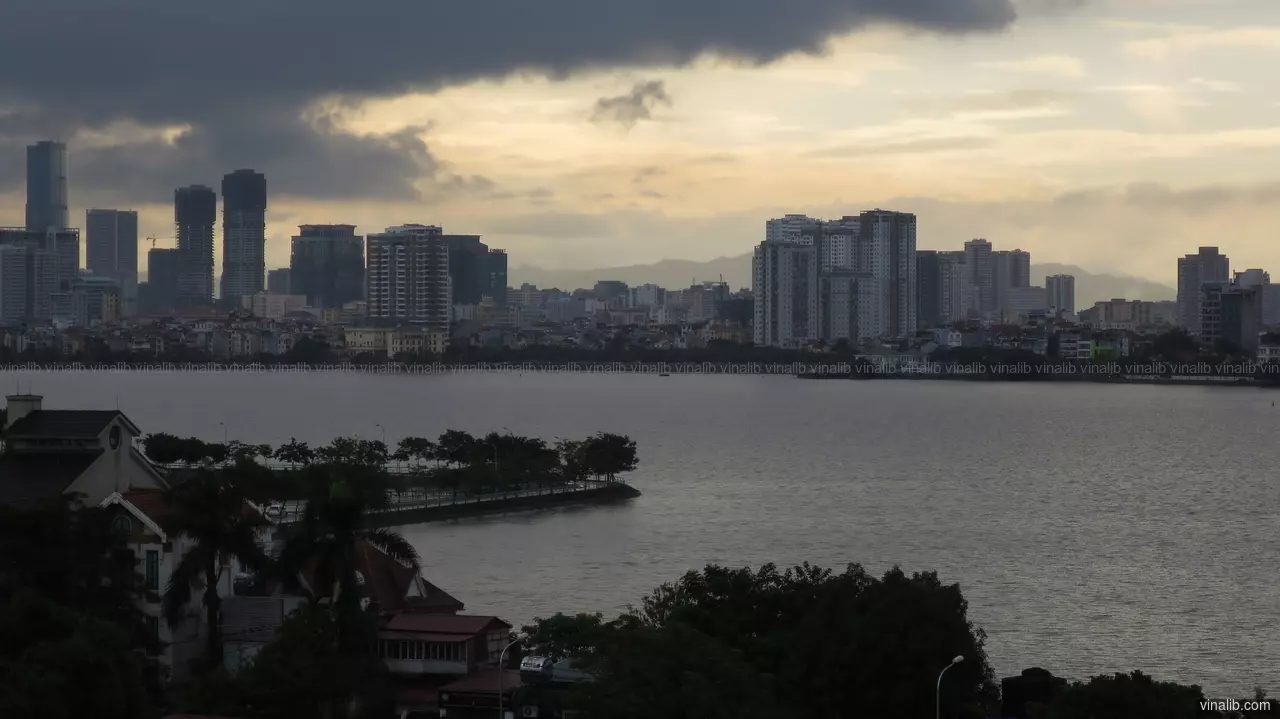 Hanoi West Lake, new CBD areas, and the Hoa Binh mountain range - Vinalib Stock Pictures