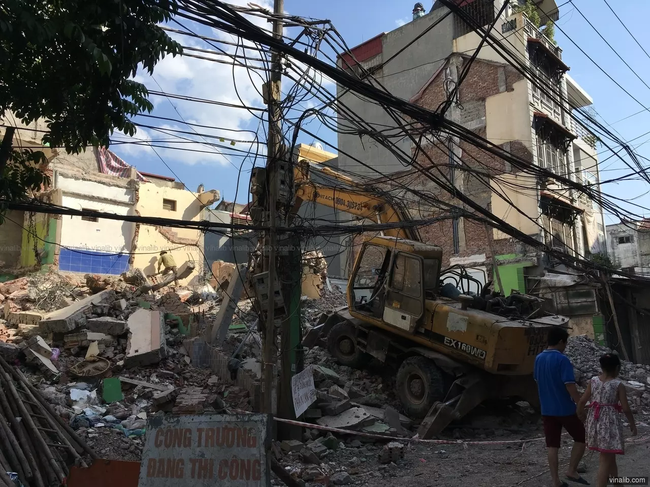 Construction in Hanoi, Vietnam (Street Photography) - Vinalib Stock Pictures