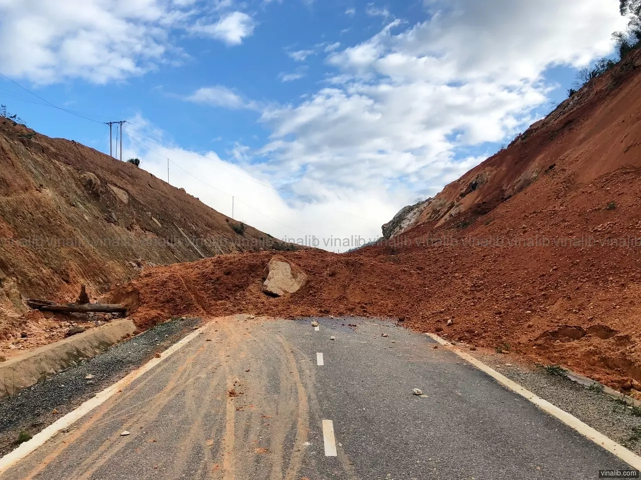 Landslide - Vinalib Stock Pictures