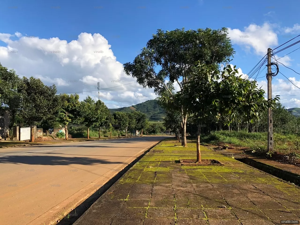 Highlands sidewalk, Kon Tum province - Vinalib Stock Pictures