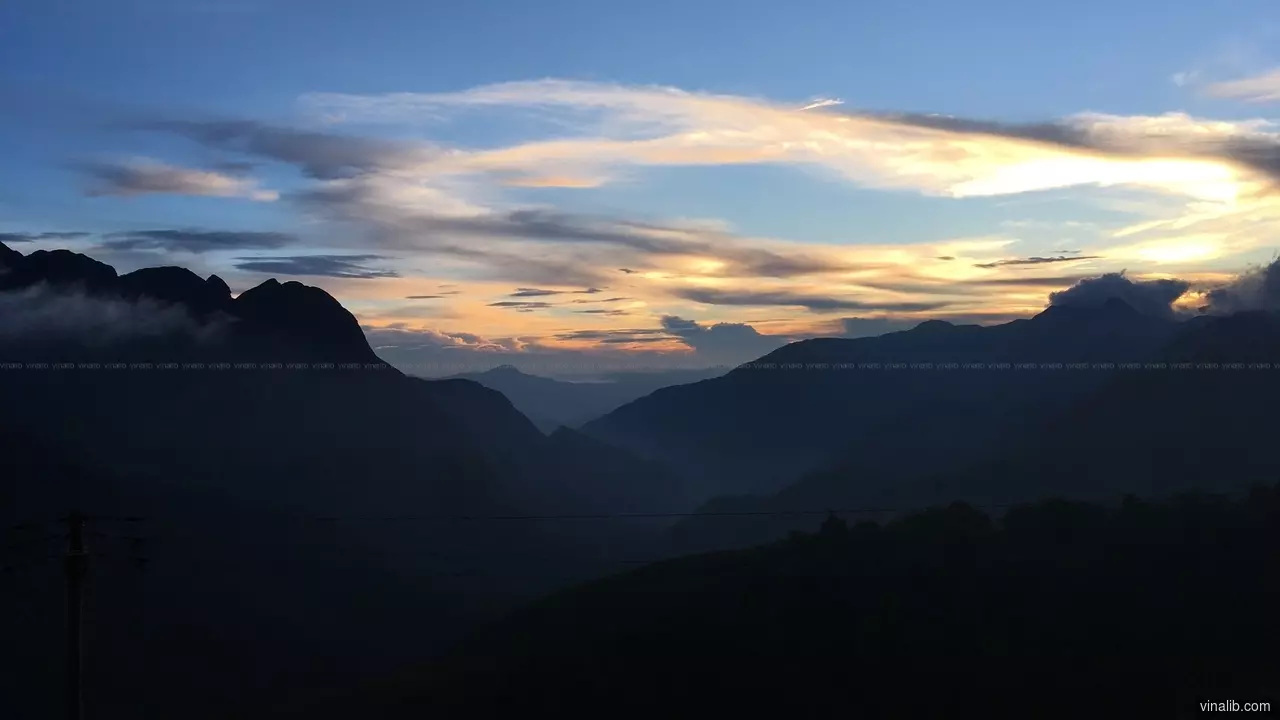 At dawn, Tam Duong district, Lai Chau province, Vietnam - Vinalib Stock Pictures