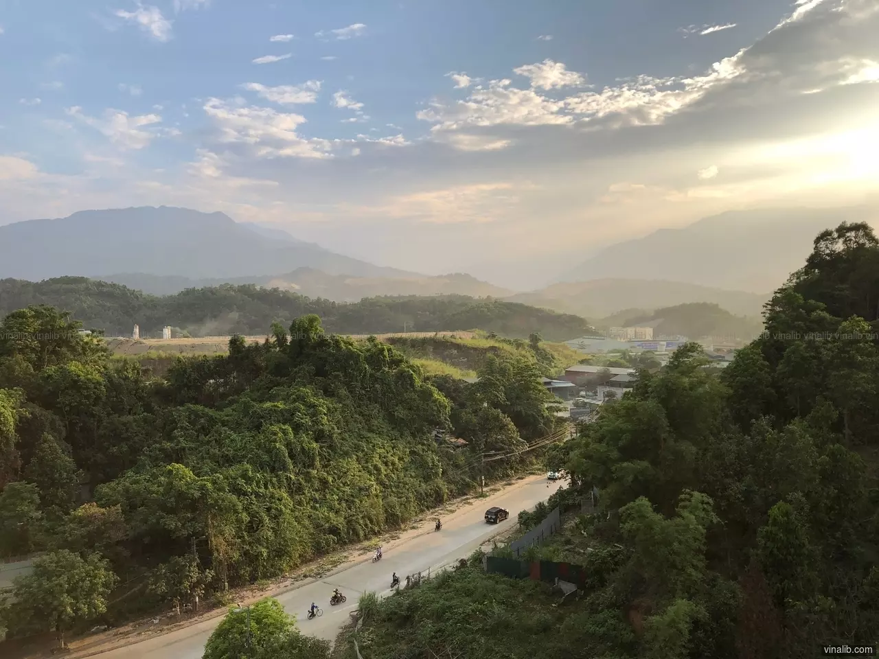 Lào Cai, at dawn - Vinalib Stock Pictures