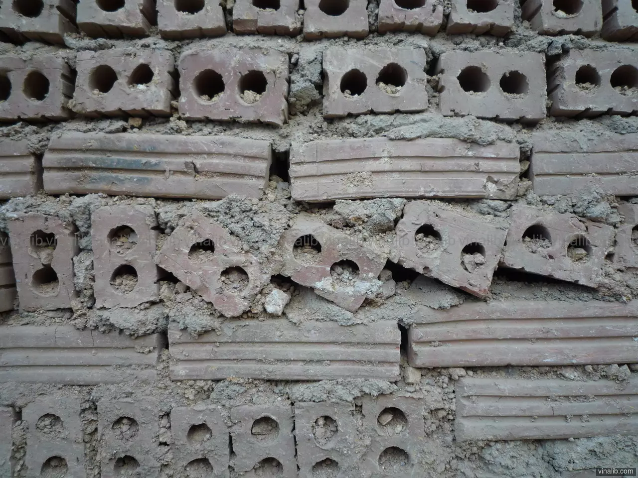 Construction in a special way (Bai Dinh pagoda, 2010) - Vinalib Stock Pictures