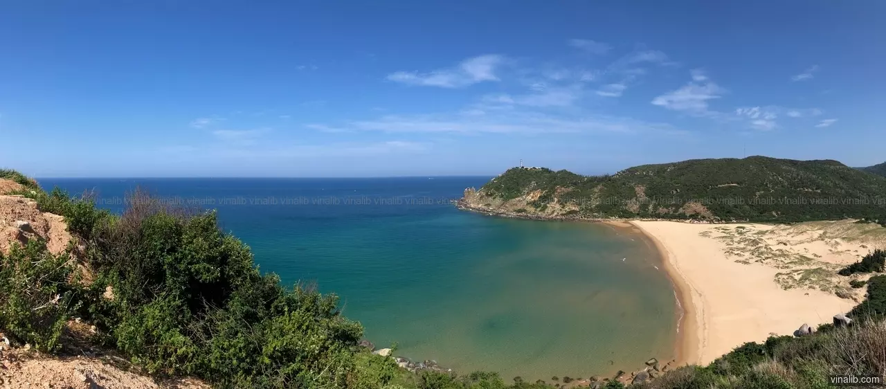A clean beach in Phu Yen province - Vinalib Stock Pictures
